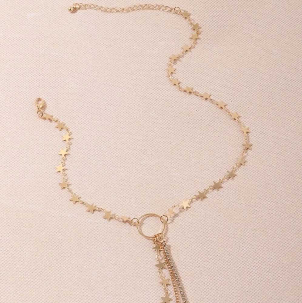 ⬇️VIVA | Star Tassel Gold Necklace - Picture 3 of 5